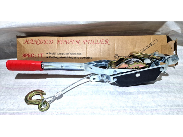 Лебедка ручная рычажная 1т., длина троса 1,8м